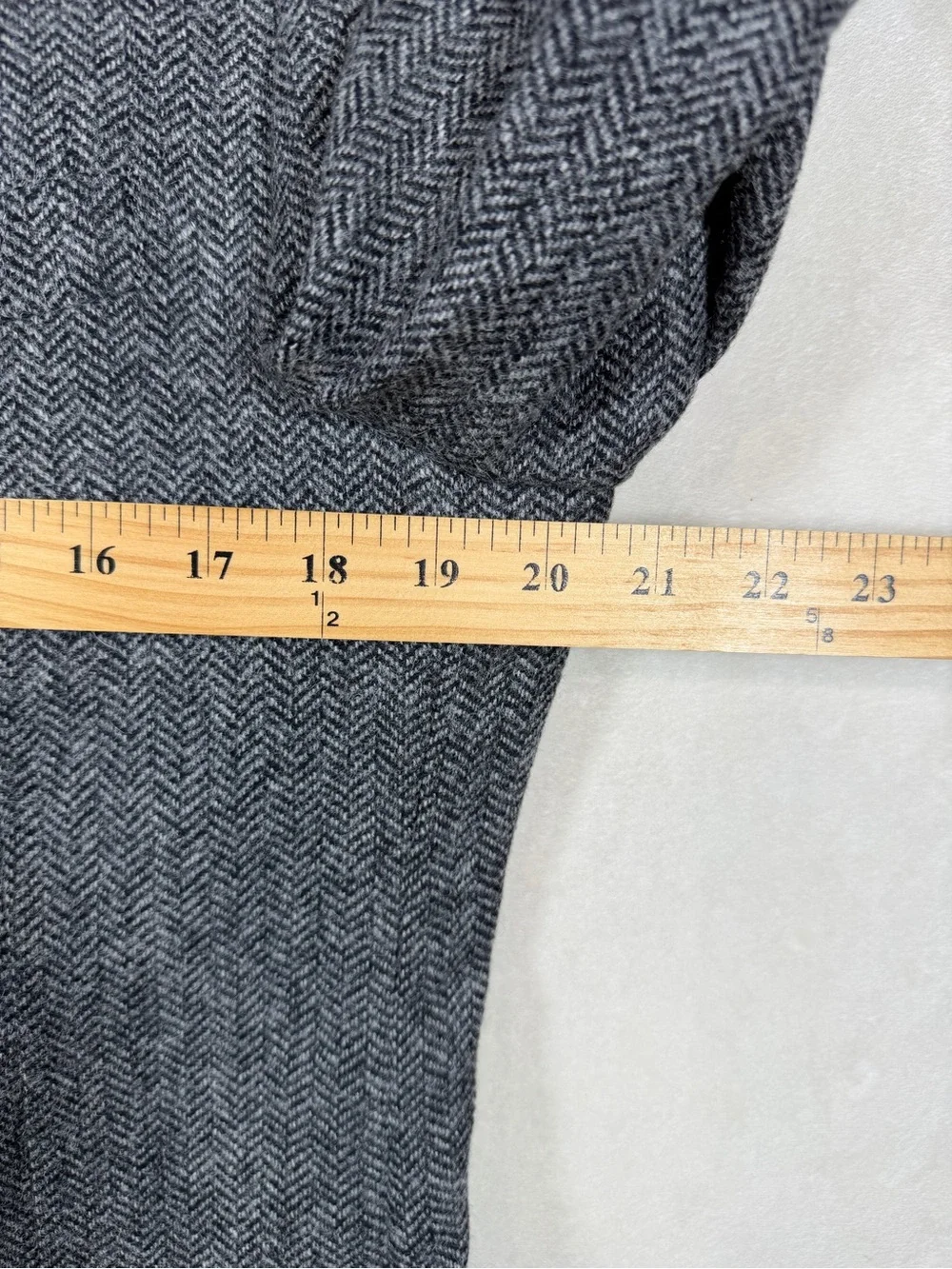 J. Crew Ludlow 40R Herringbone Tweed British MOON Wool Sport Coat Blazer